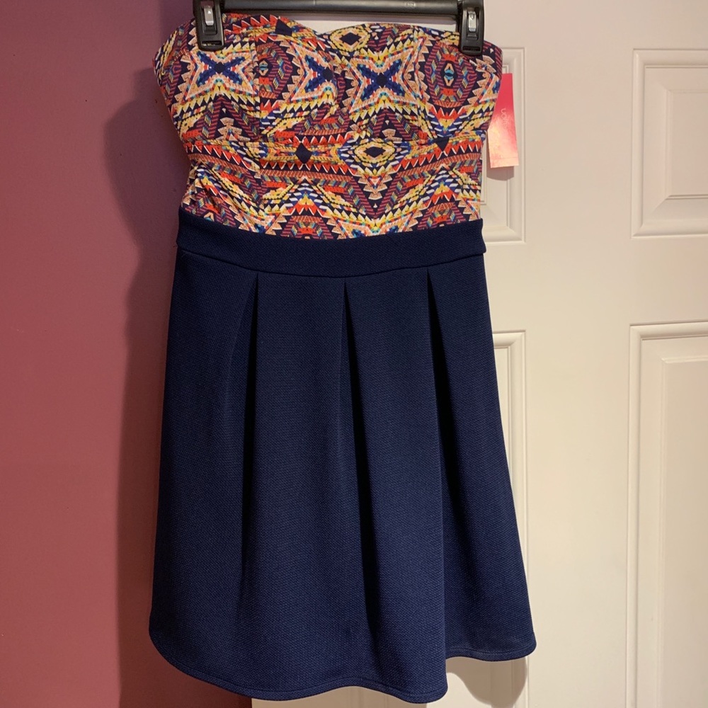 Dress - Picture 2 of 4